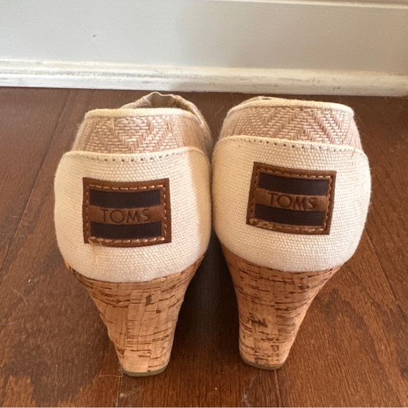 TOMS Women's Classic Wedge Sandals - Picture 7 of 10